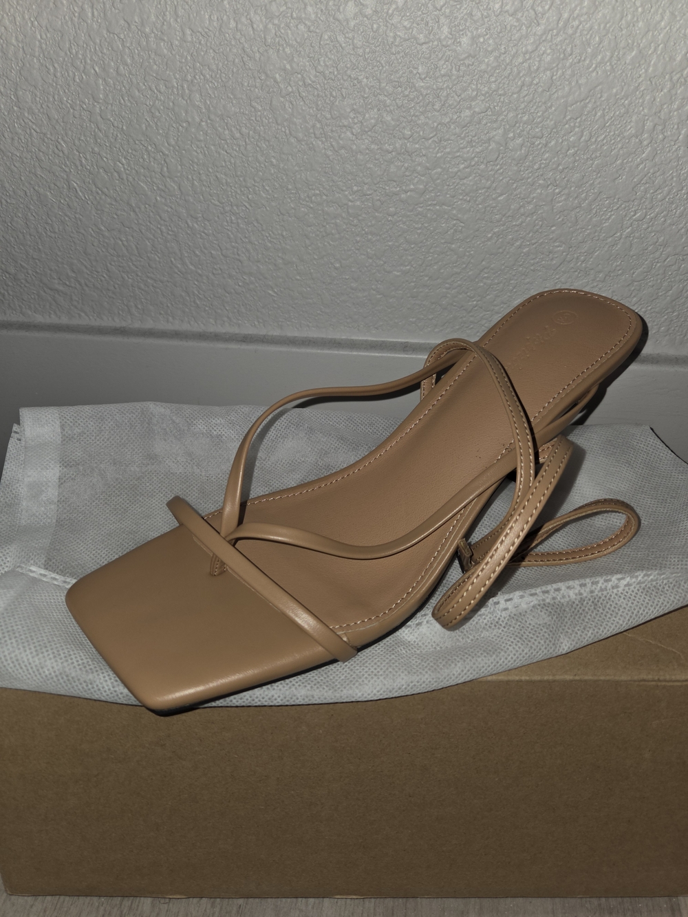 Women's Strappy Square-Toe Slingback Sandal in Tan